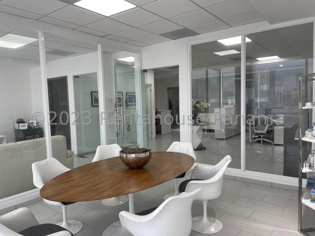 Spectacular Fully Furnished Office
